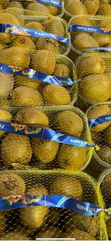 Kiwi, mele cotogne, castagne, arance, mandarini from Grecia