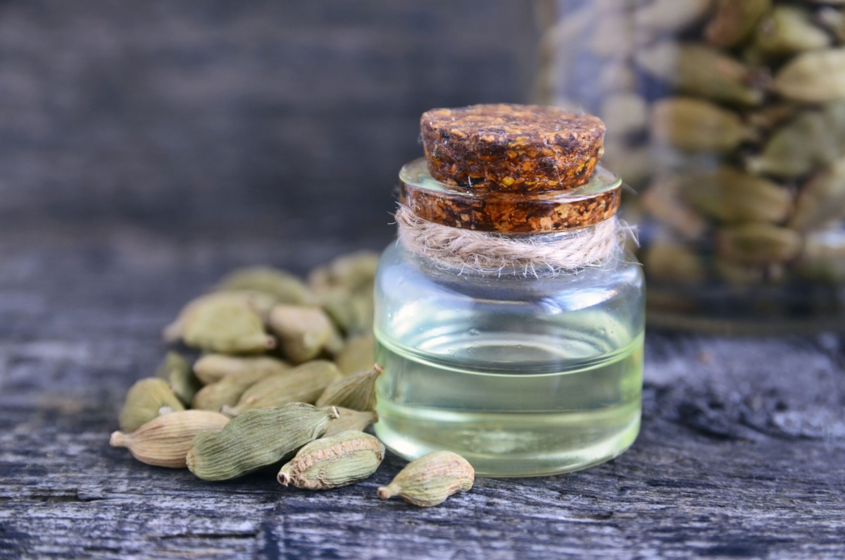 CARDAMOM OIL from India