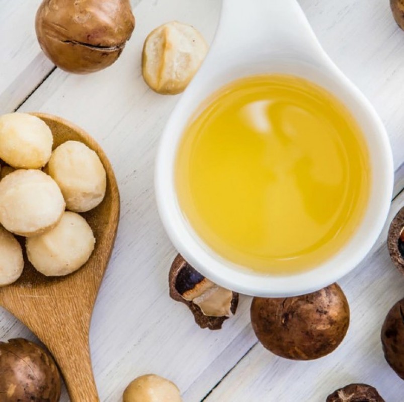 EXTRA VIRGIN MACADAMIA NUT OIL from South Africa