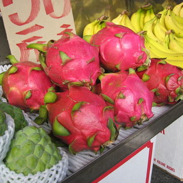 Dragonfruit_Chiayi_market Vietnamese businesses strive to export agricultural products to Thailand (VAN)