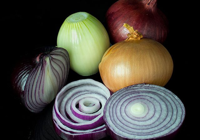 Mixed onions: Credit, Wikimedia Commons Nepal to field formal onion request with India