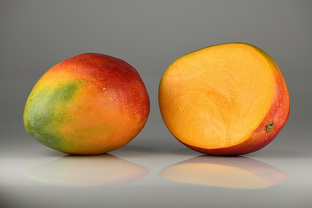 Mangos: Credit, Wikimedia Commons Senegal mango season kick-starts amid lowering volumes