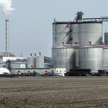 Ethanol plant in the U.S.: Credit, Wikimedia Commons Sugar millers in Brazil toy with ethanol as prices stagnate